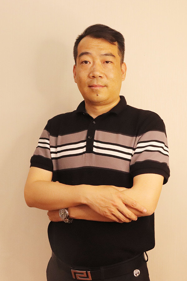 金台冯少坤 本科学历,毕业于陕西师范大学