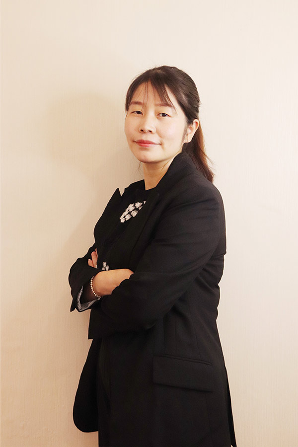 金台吕瑶 本科学历,毕业于陕西师范大学